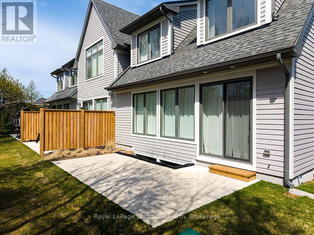 Private Outdoor Space Backing Onto Golf Course