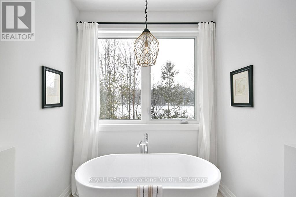 Soaker Tub With Golf Course Views