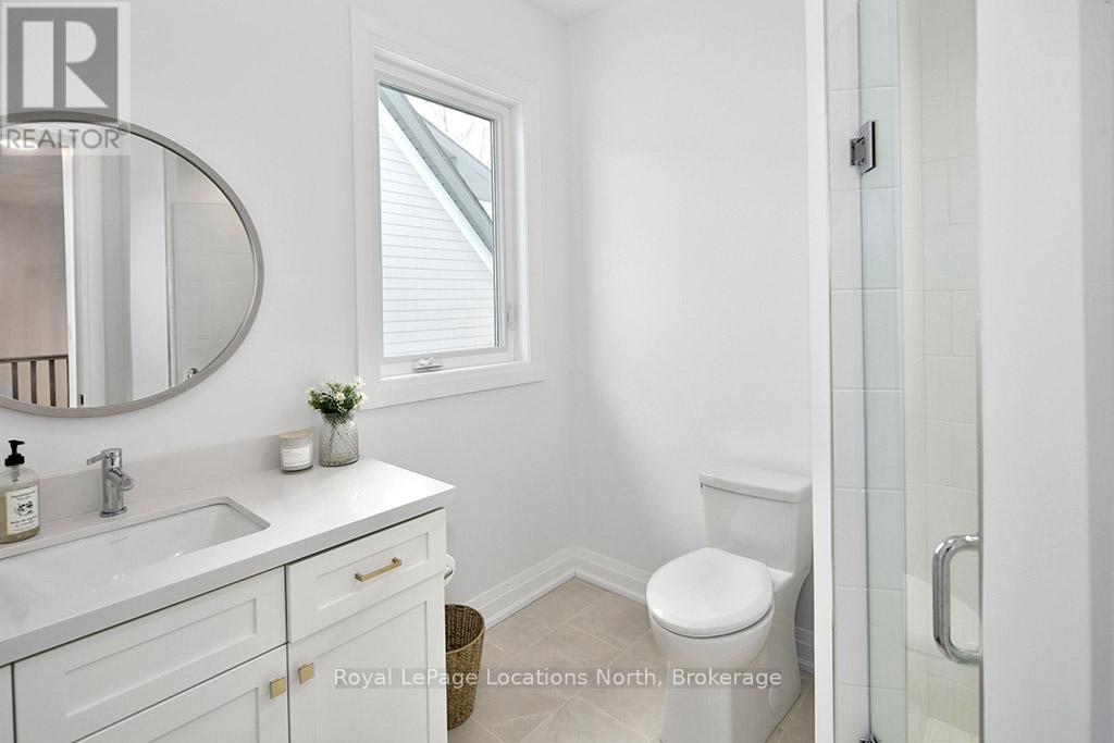 Guest Bathroom - 3 Pce
