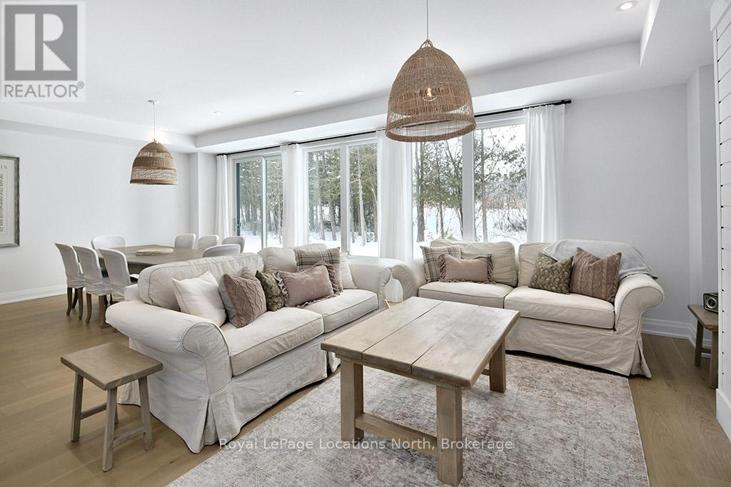 Hardwood Flooring Throughtout the Main Floor