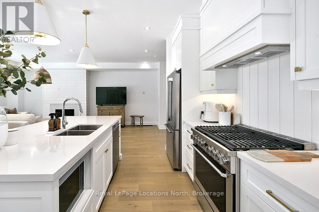 Lux Stainless Steel Appliances