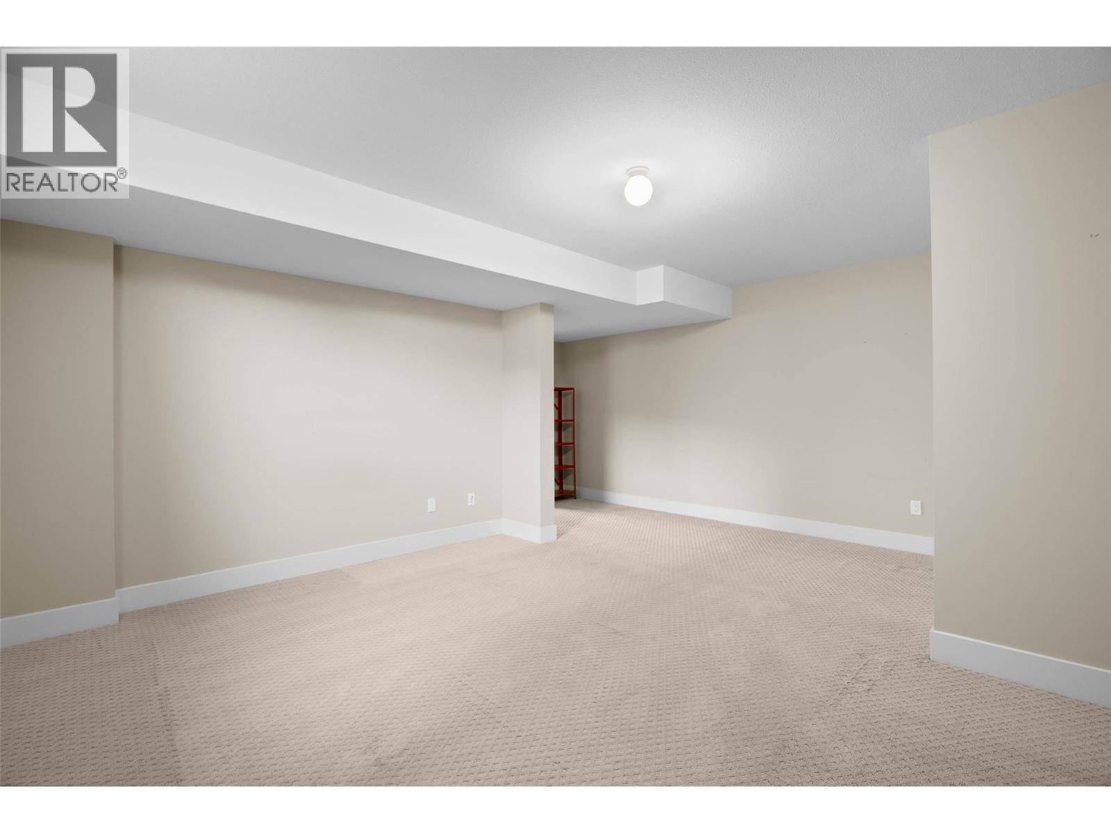 2748 Beachmount Crescent - 42