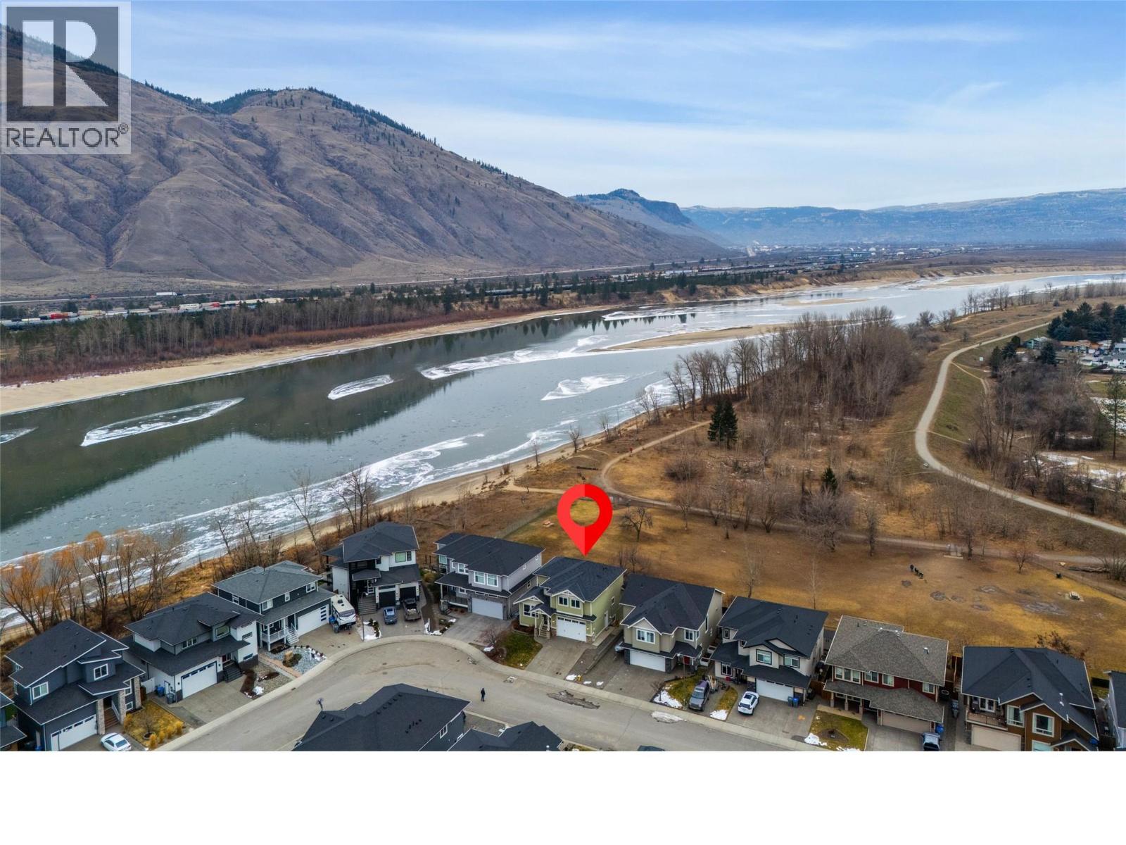 2748 Beachmount Crescent - 44