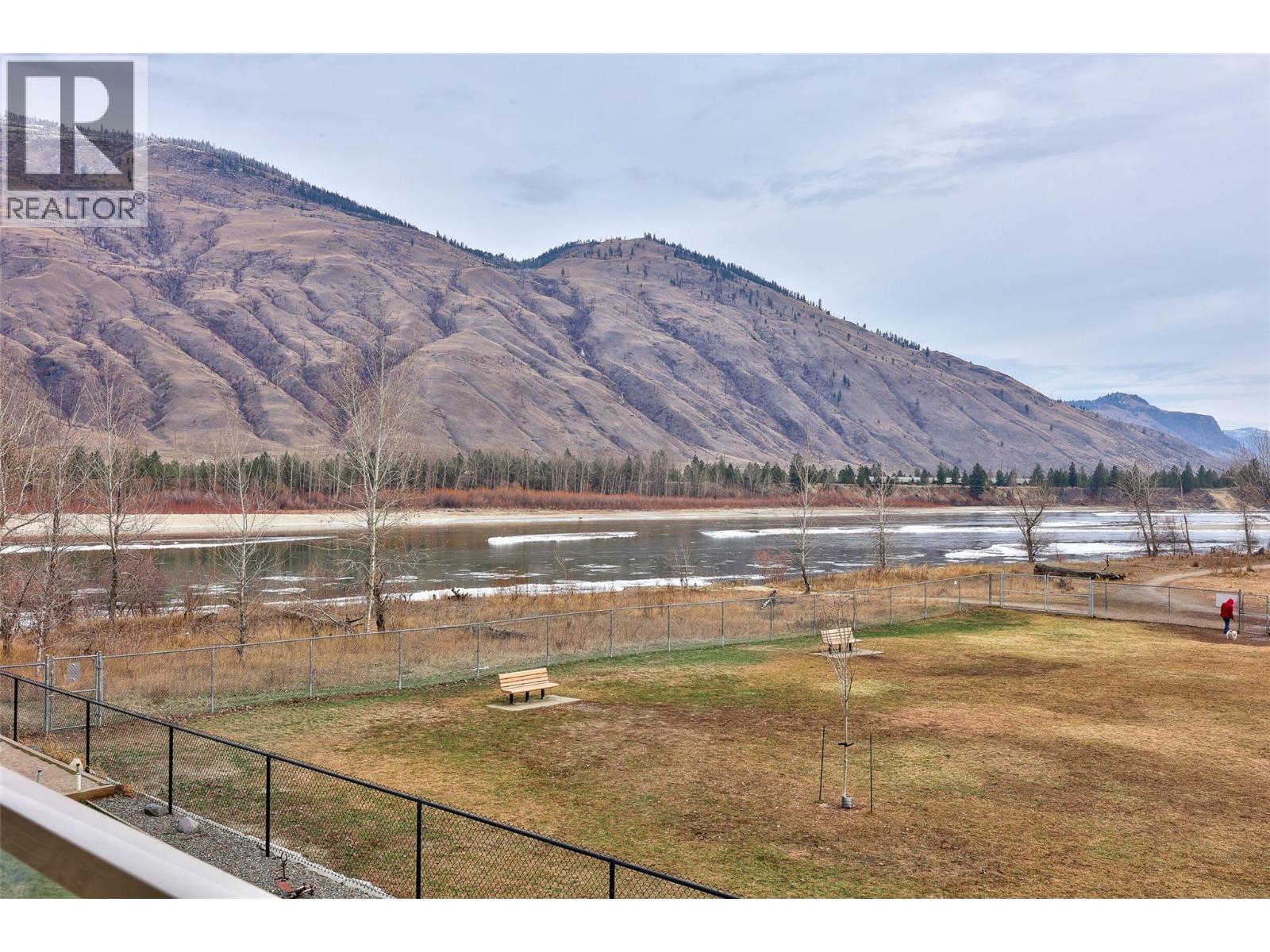 2748 Beachmount Crescent - 15