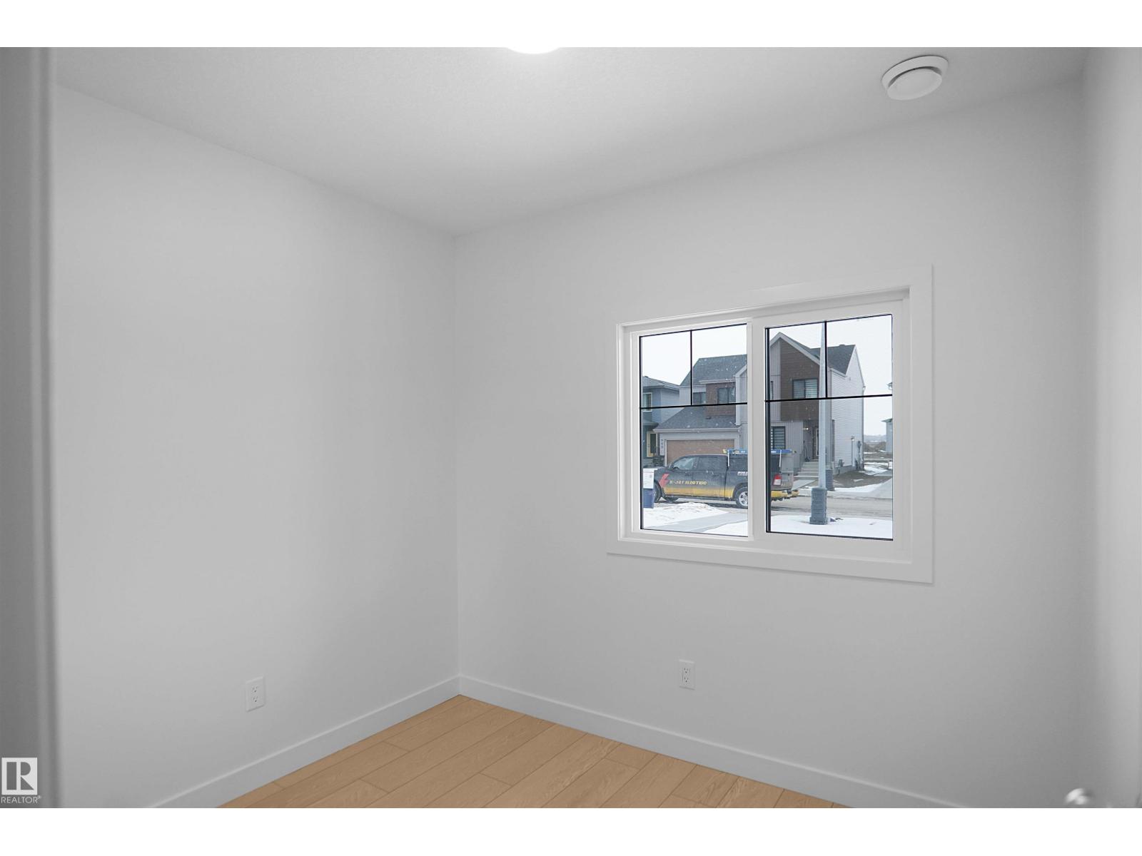 651 176 AV NE - 5