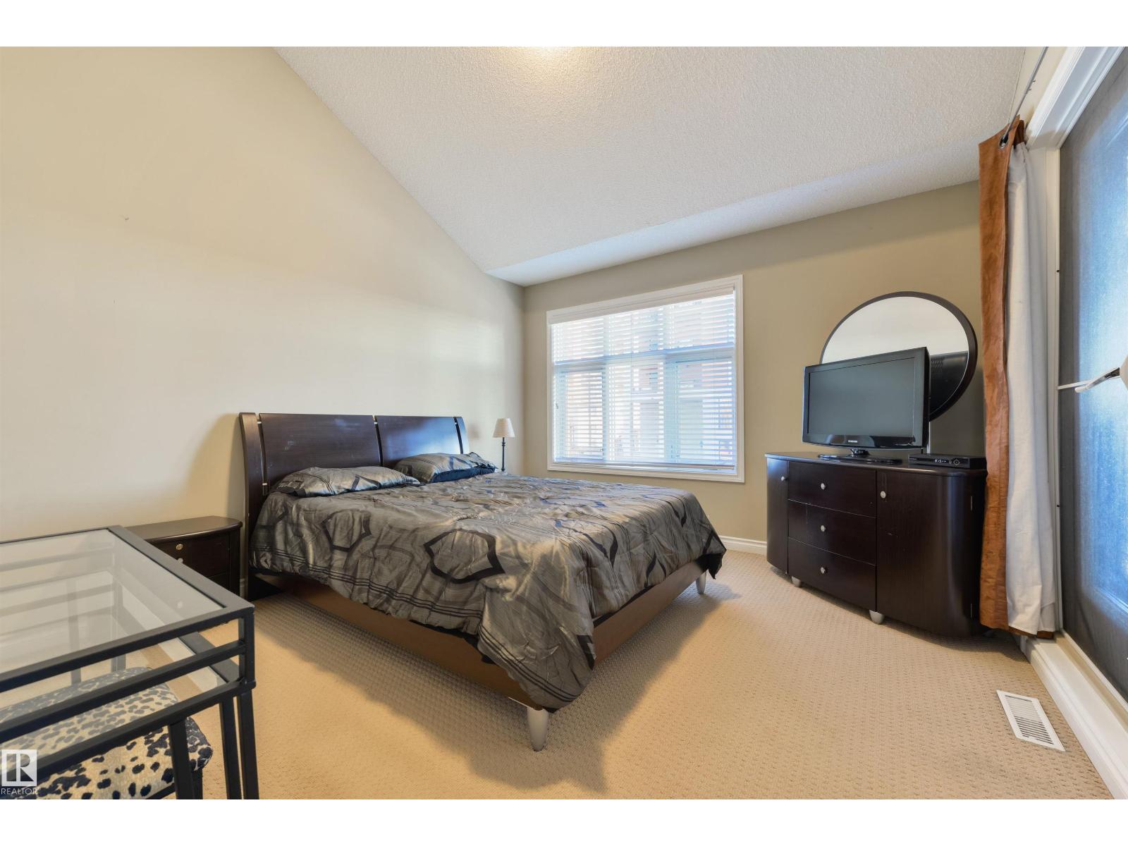3 9026 Jasper Ave AV NW - 21