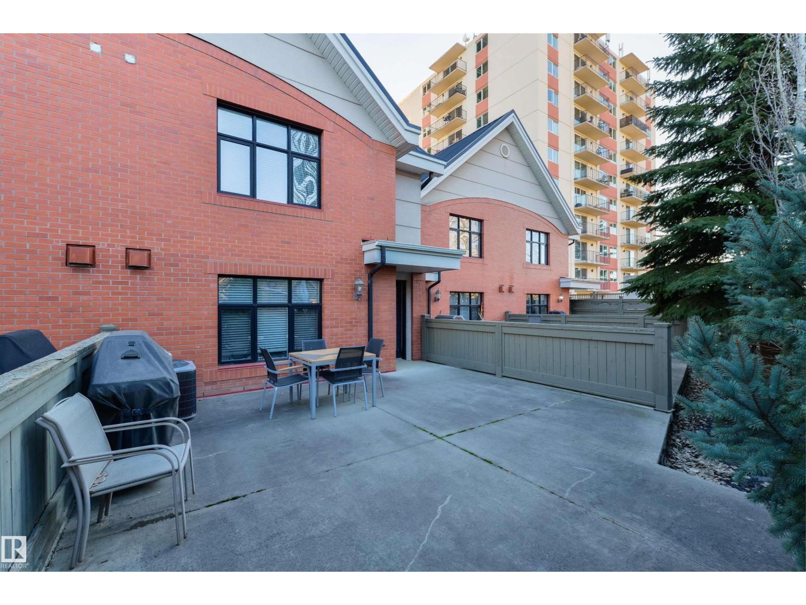3 9026 Jasper Ave AV NW - 34