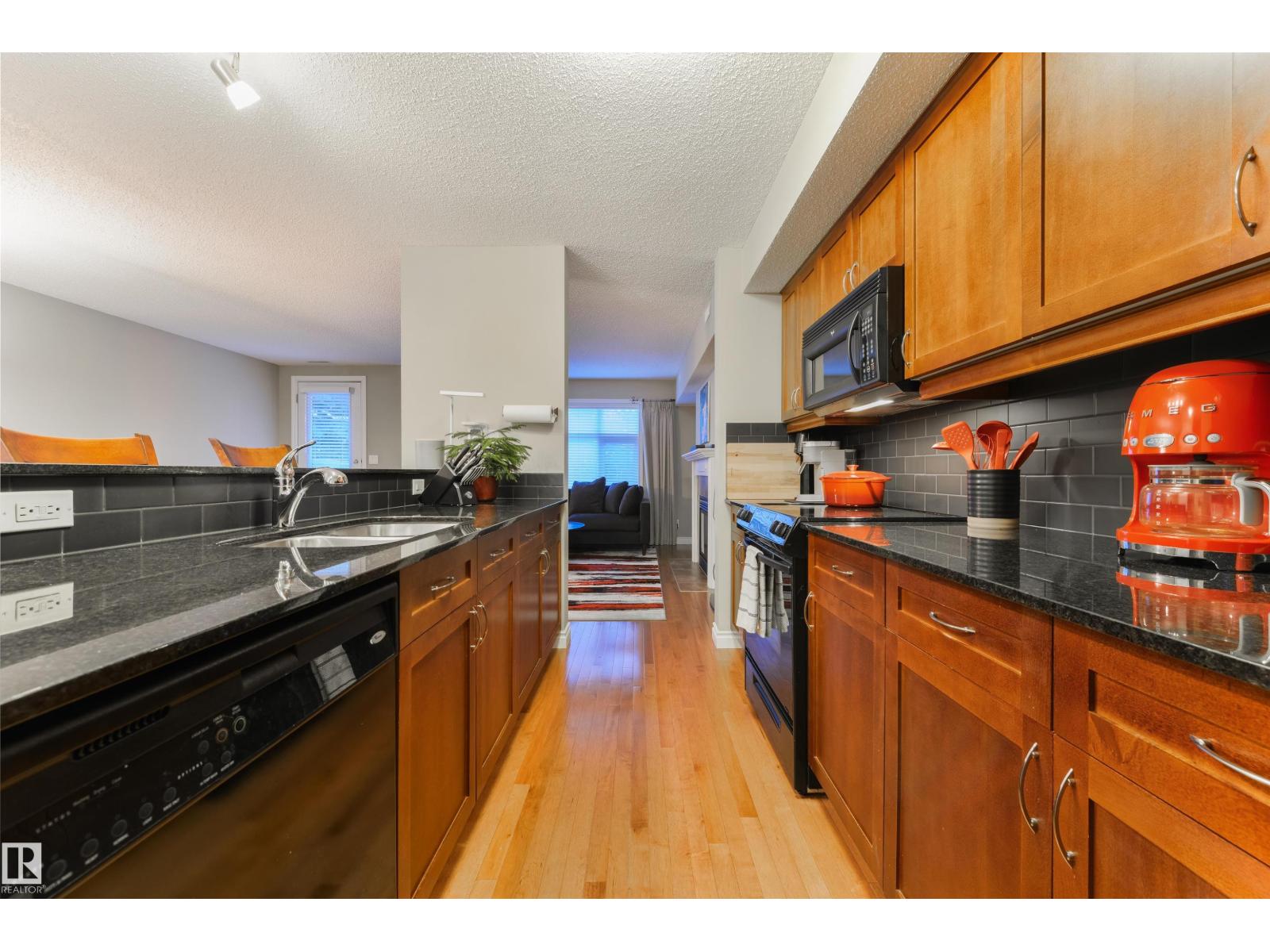 3 9026 Jasper Ave AV NW, Edmonton