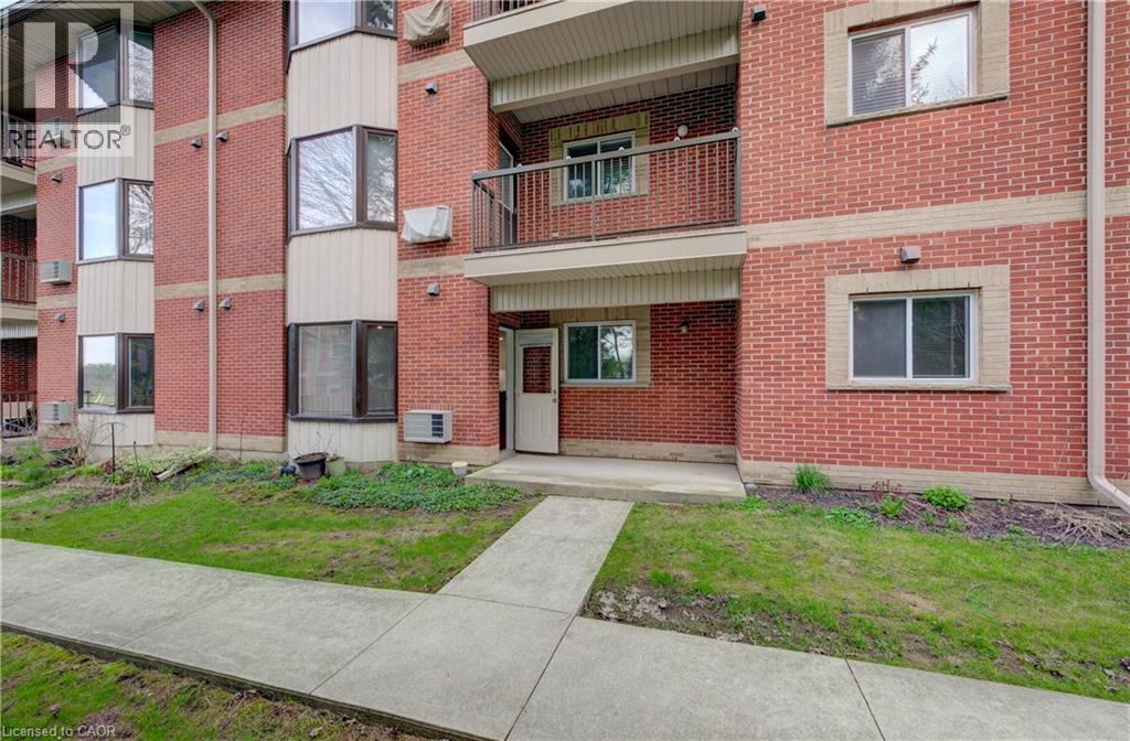 #105 440 DURHAM Street W - 26