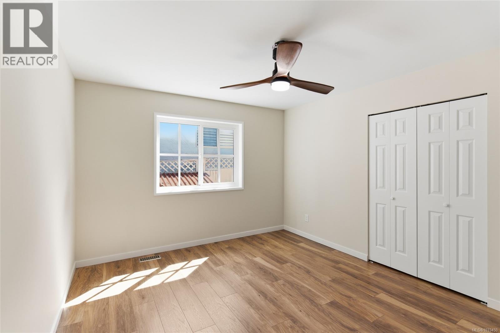 130 Heritage Dr - 35