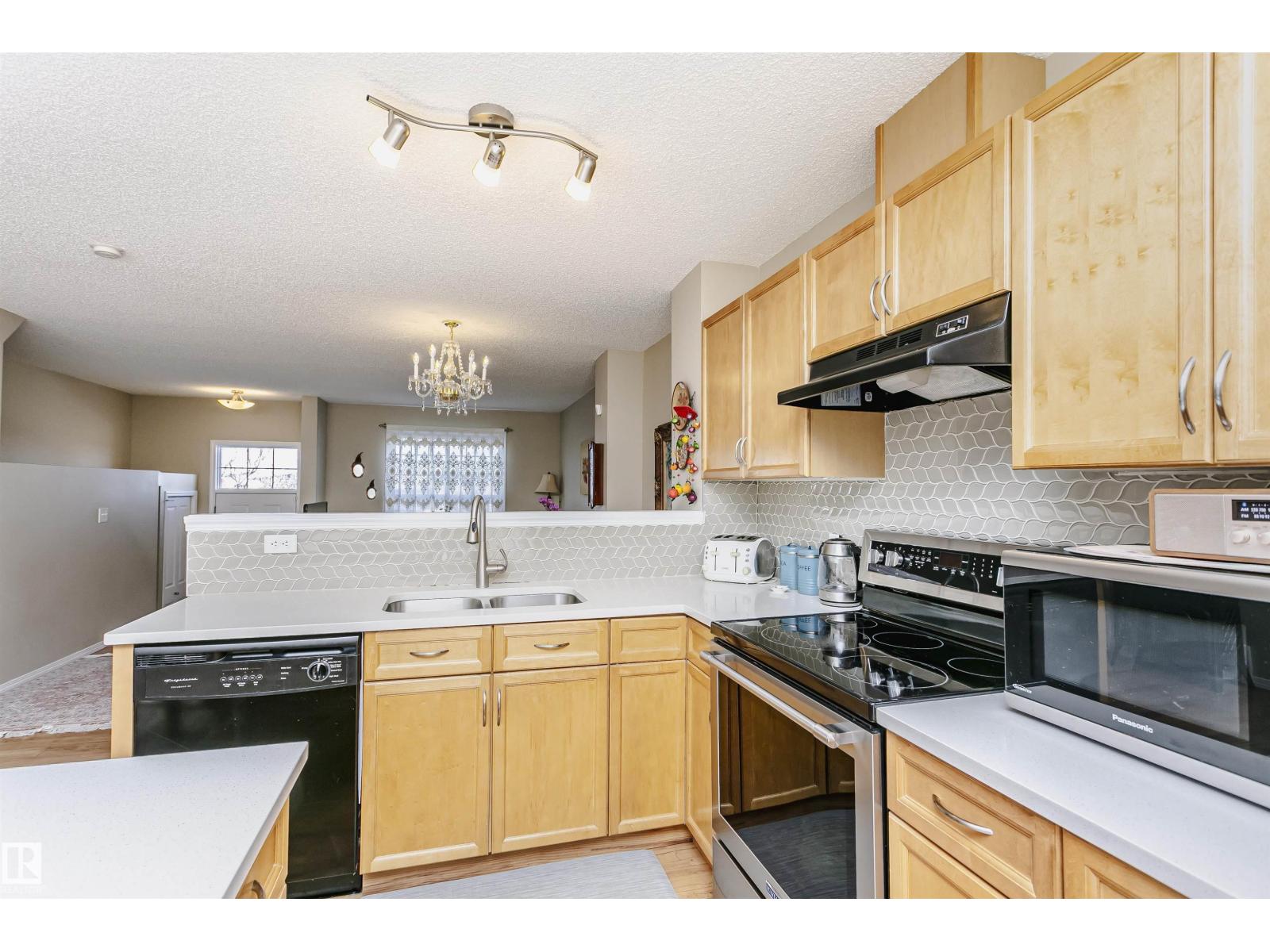 #118 2051 TOWNE CENTRE BV NW, Edmonton