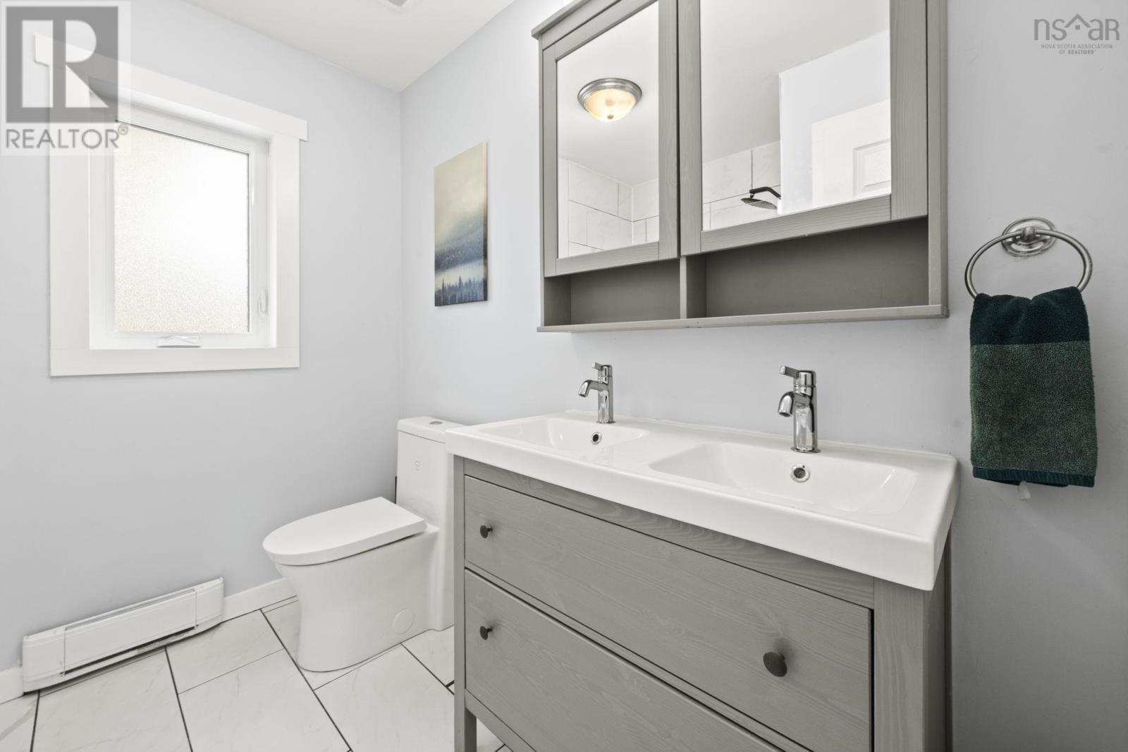 Property 28 of 51 of 163 Lakeland Street