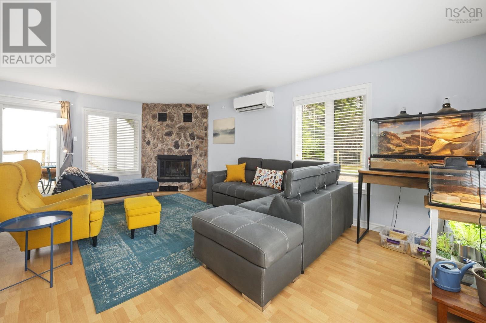 Property 7 of 51 of 163 Lakeland Street