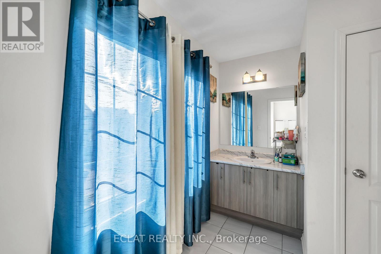 2553 CRAFTSMAN DRIVE - 23