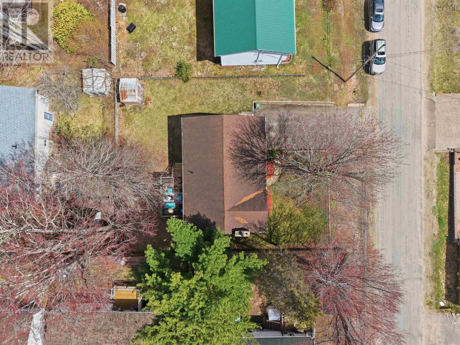 Property 35 of 36 of 827 Otter Drive