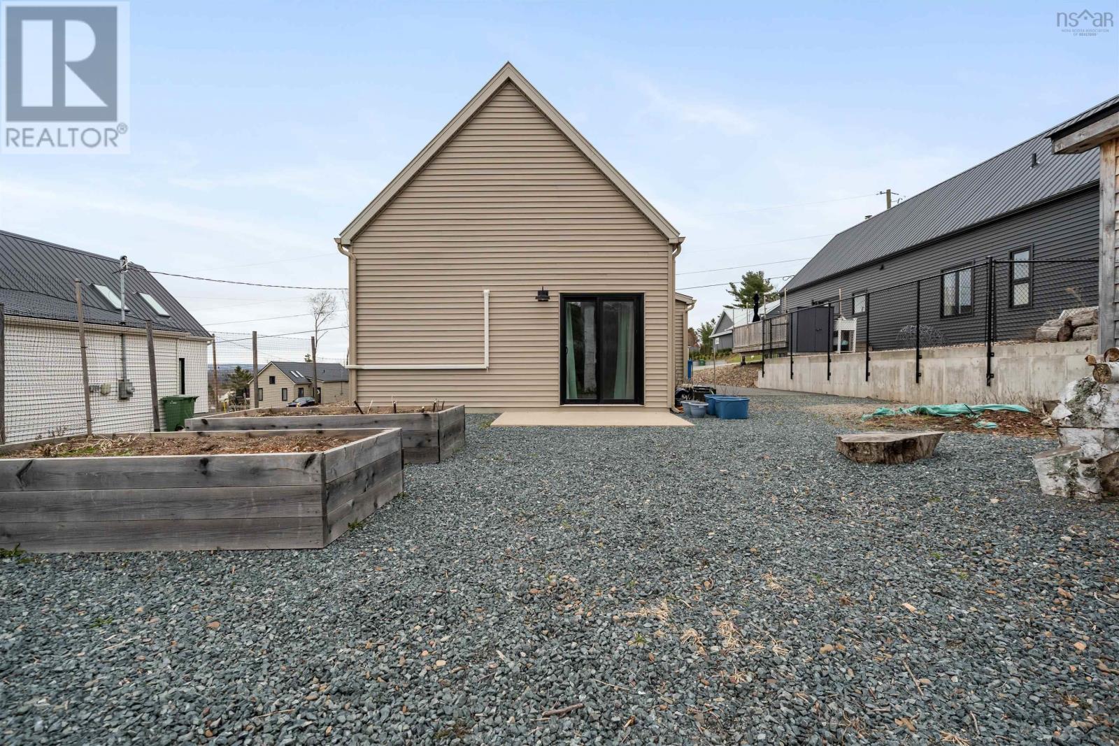 Property 11 of 37 of 18 MONARCH Terrace