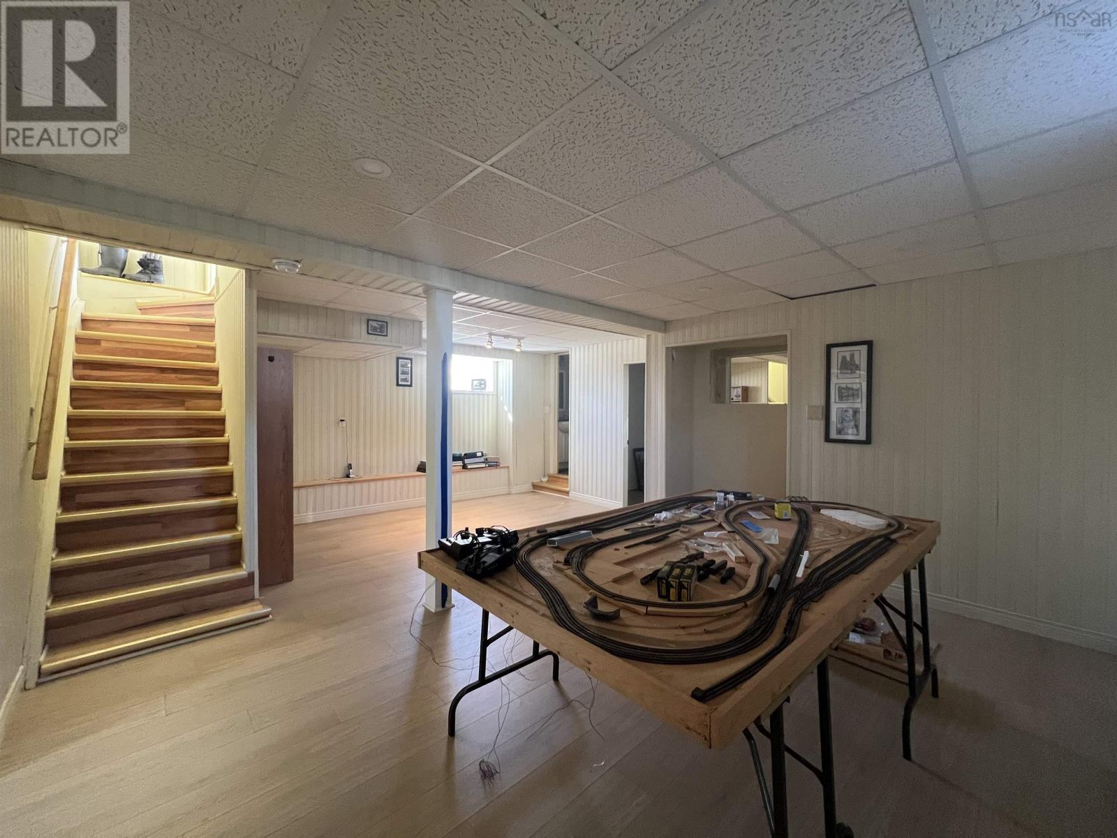 Property 17 of 23 of 34 Bayside Drive