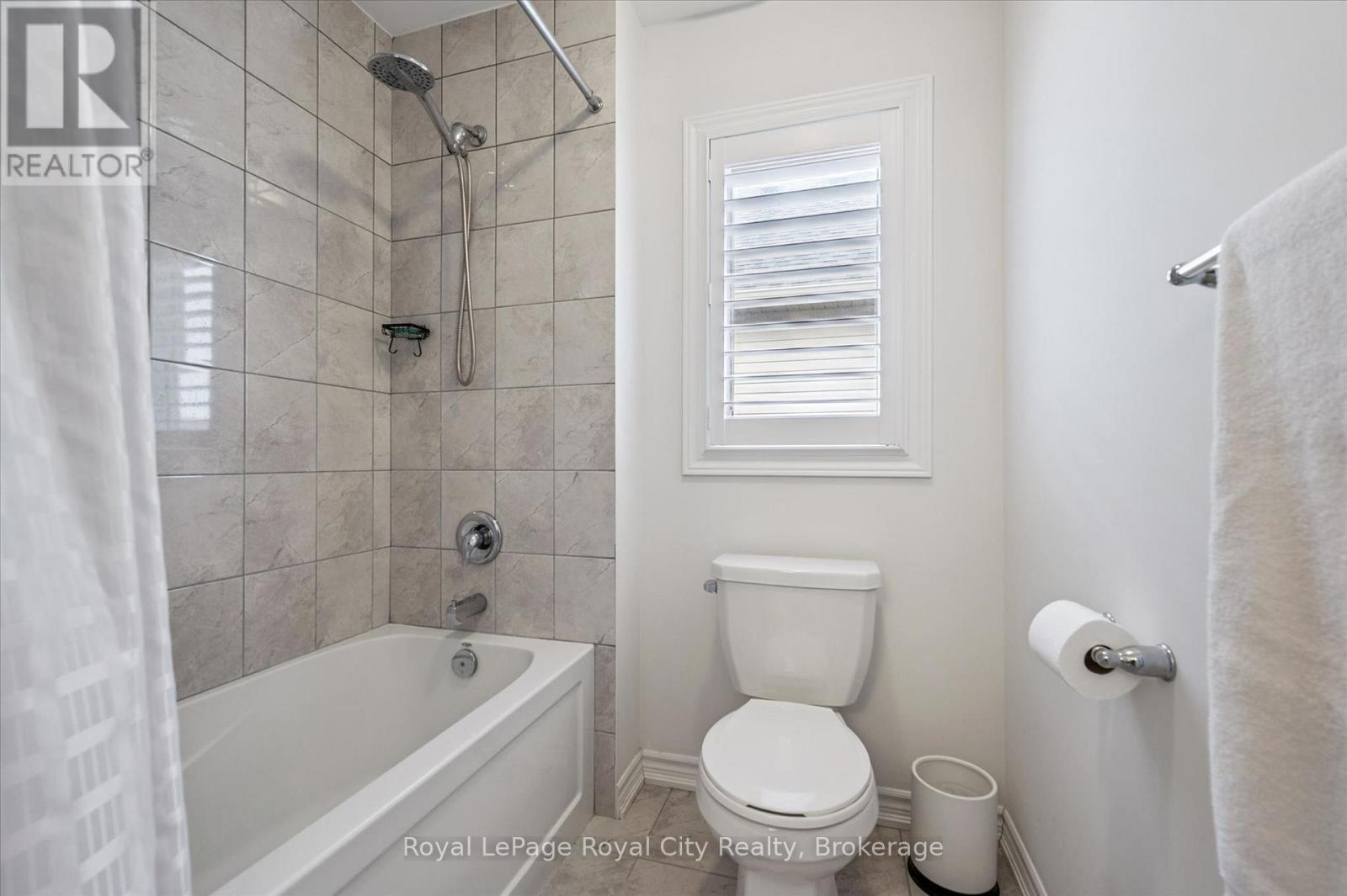 145 HARPIN WAY E - 27