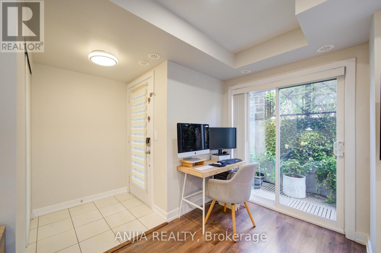 #1205 11 DUNSHEATH WAY - 12
