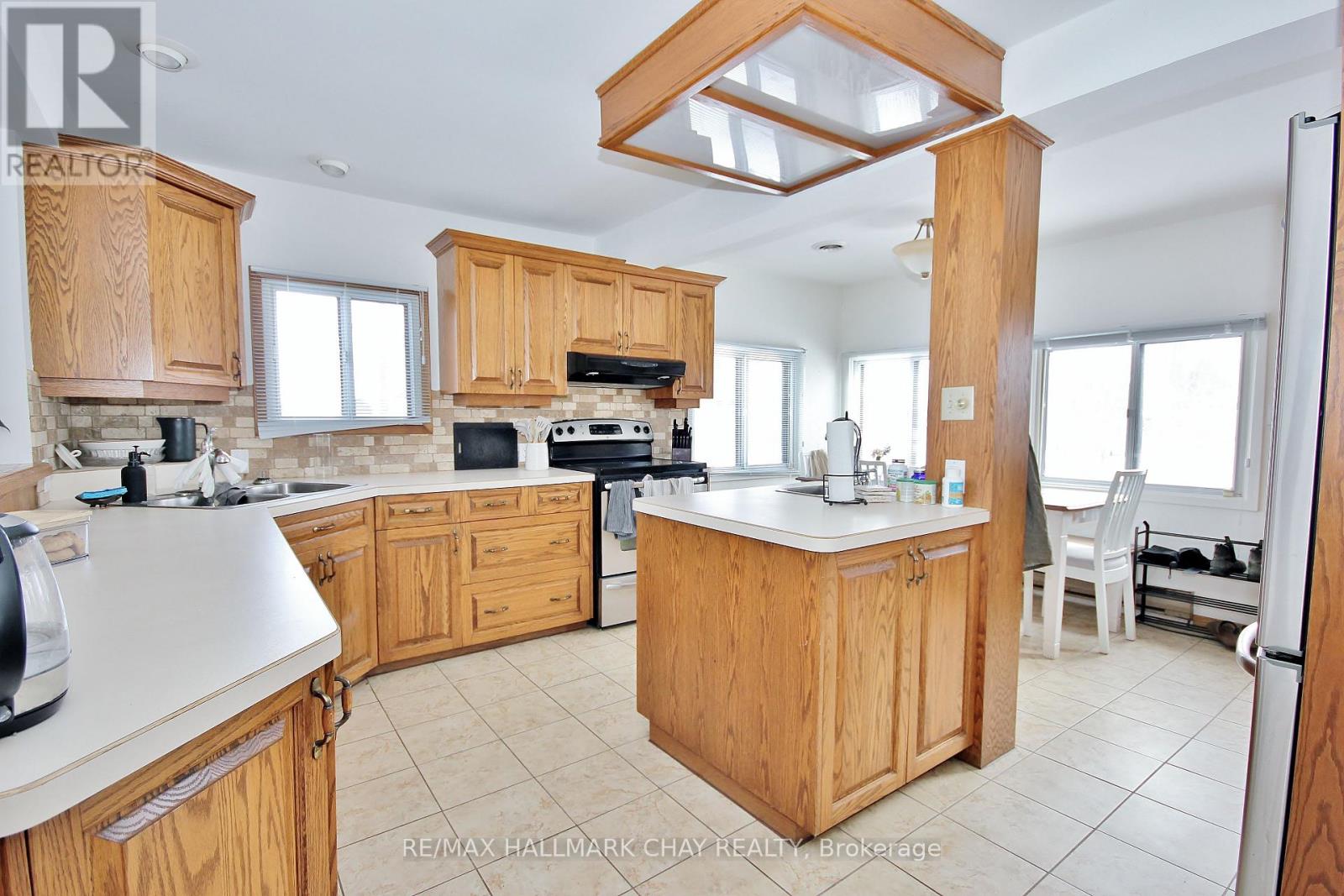1099 POPLAR DRIVE - 7
