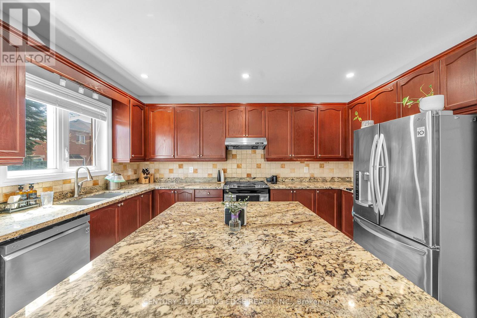 13 FORESTBROOK DRIVE - 15