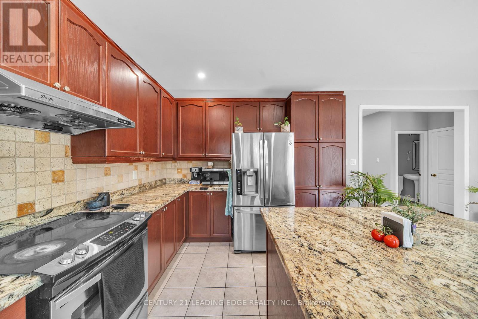 13 FORESTBROOK DRIVE — photo 16