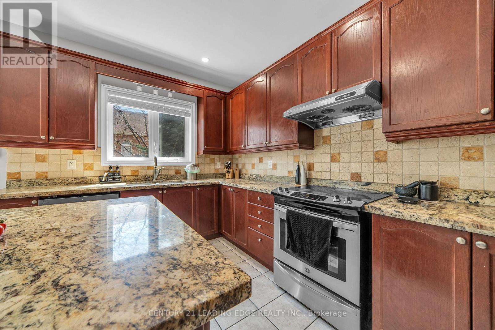 13 FORESTBROOK DRIVE - 17
