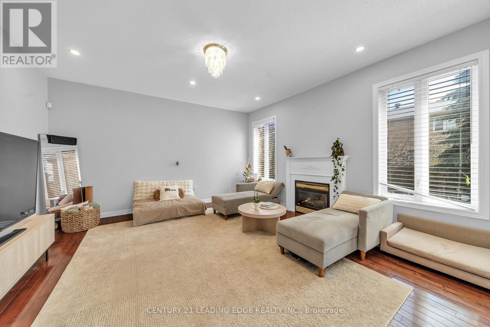 13 FORESTBROOK DRIVE — photo 20