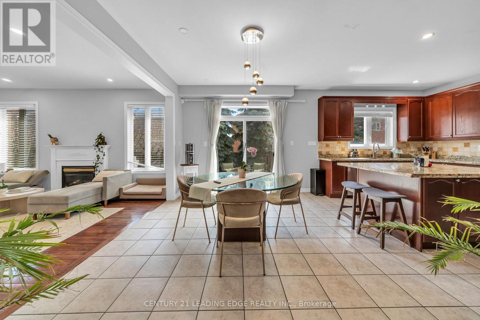 13 FORESTBROOK DRIVE - 25