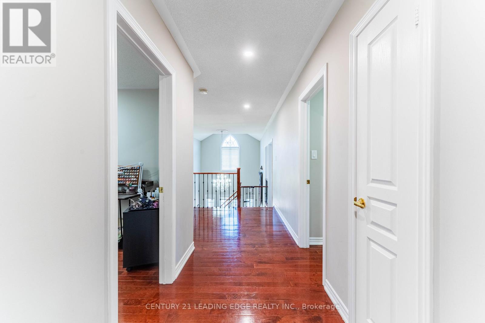 13 FORESTBROOK DRIVE - 33