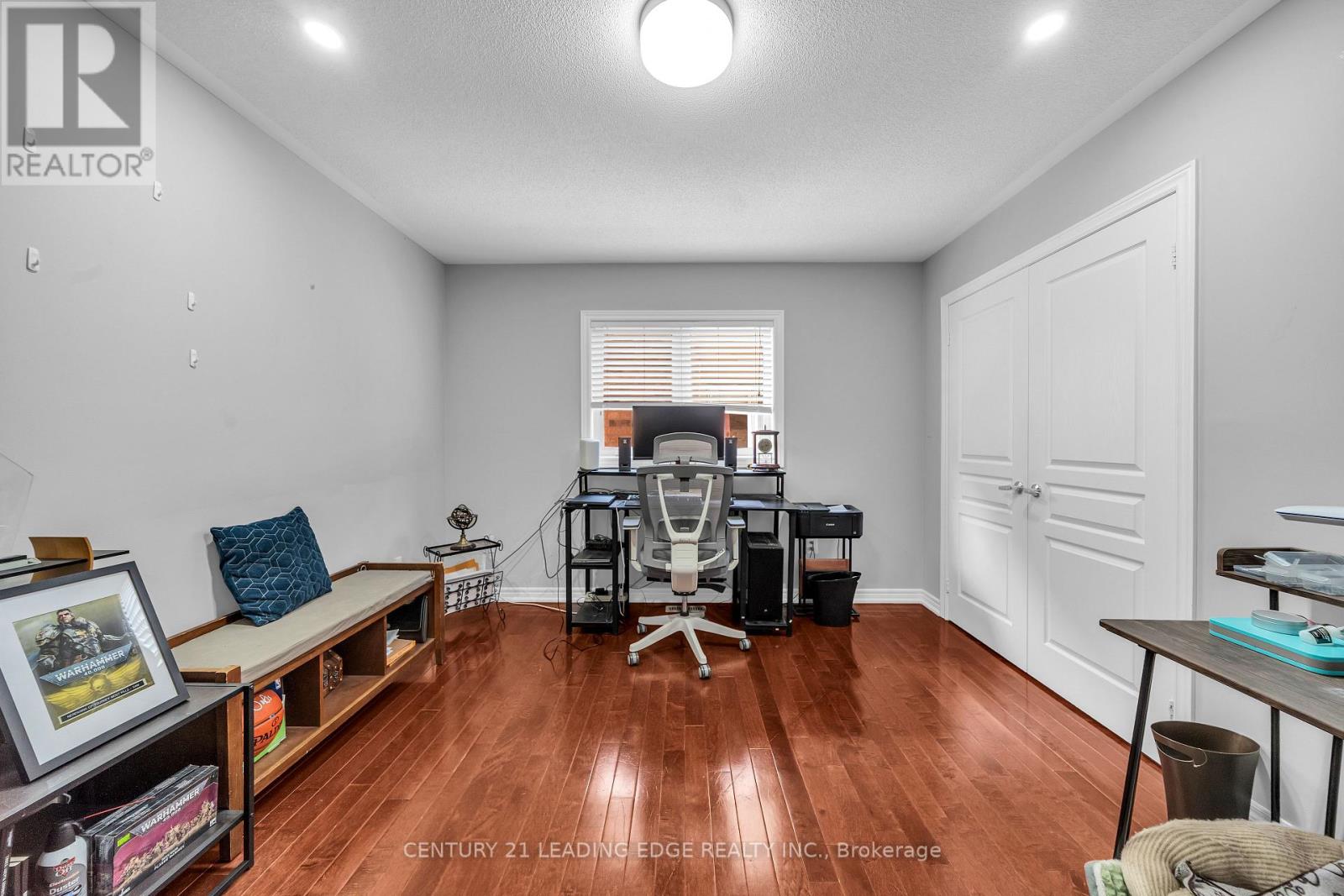 13 FORESTBROOK DRIVE — photo 34