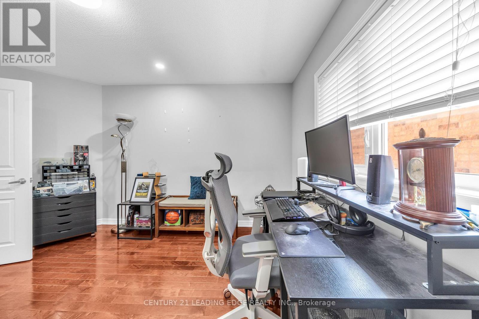 13 FORESTBROOK DRIVE — photo 35