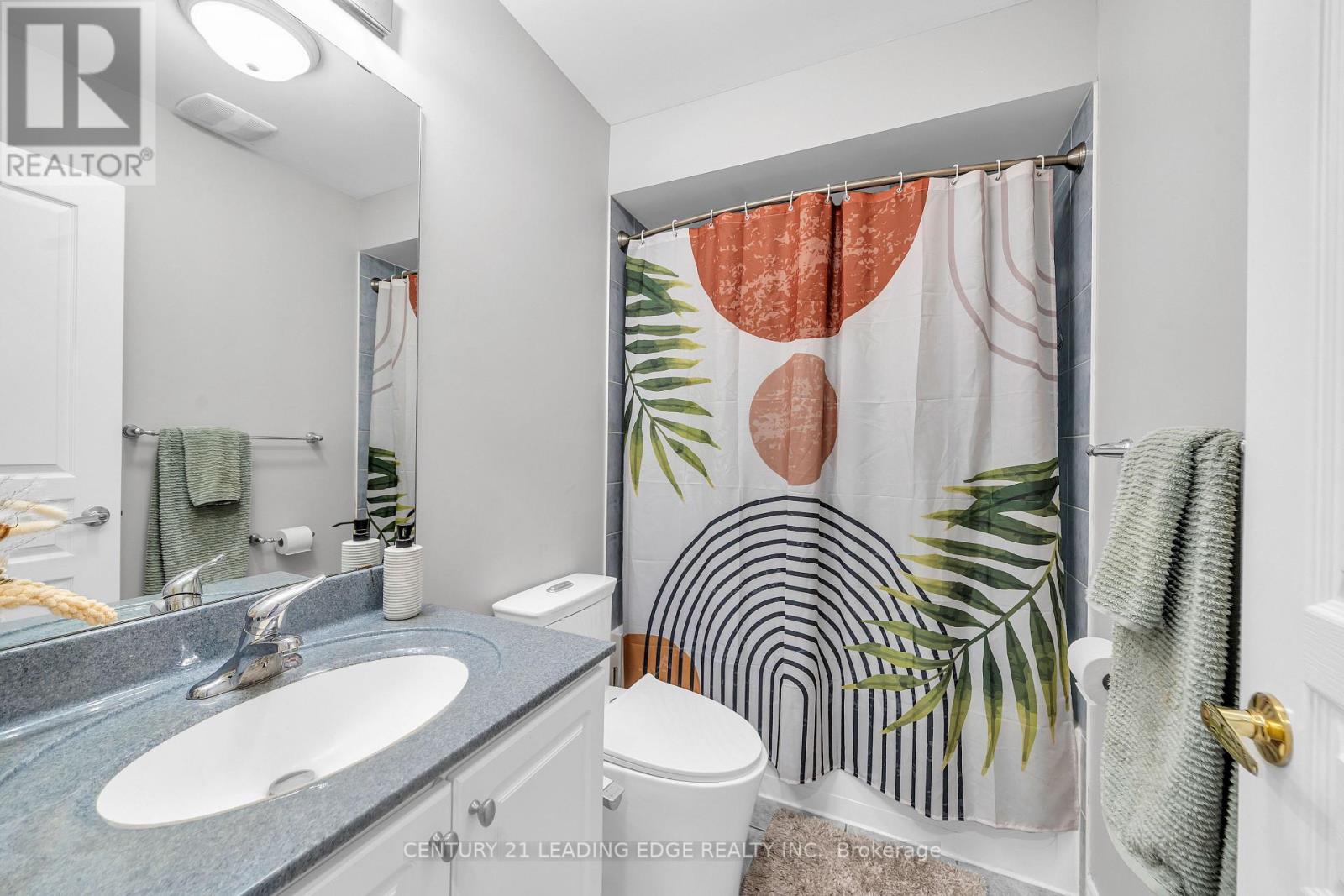 13 FORESTBROOK DRIVE — photo 41