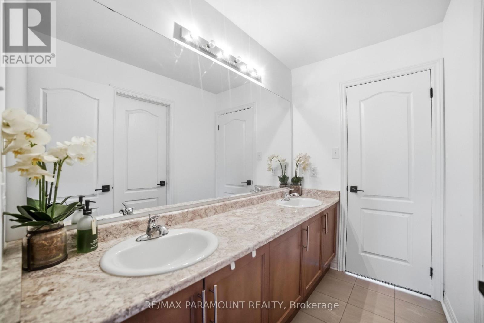 9 MCLEAN AVENUE — photo 39