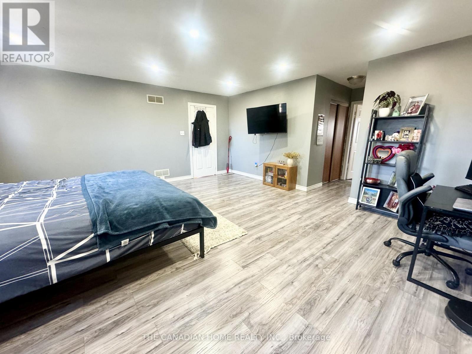 197 JOHNSON STREET - 17