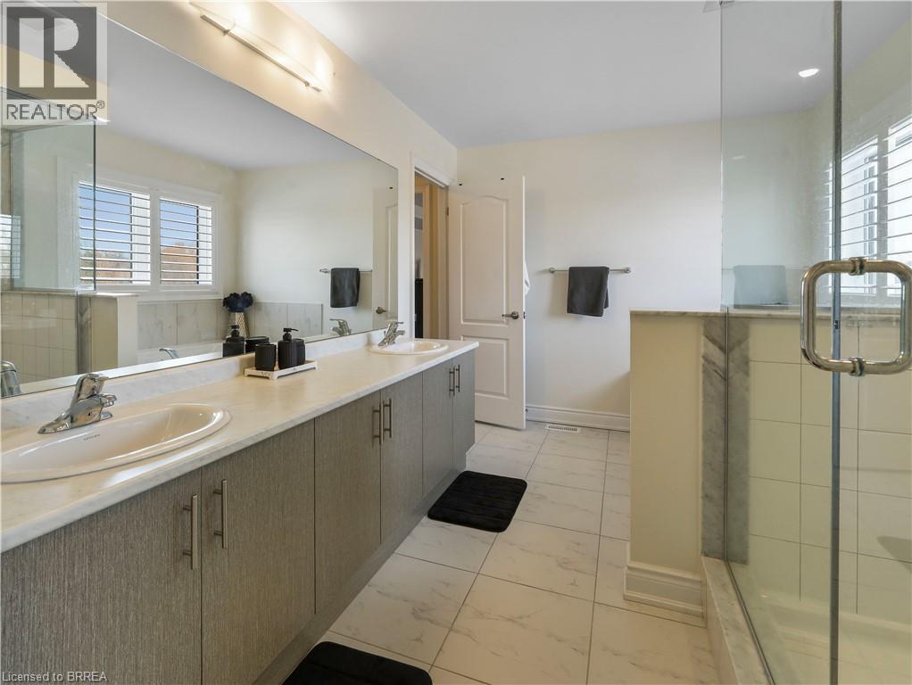 93 MONTEITH Drive, Brantford, Ontario, N3T0V8 — Photo 12