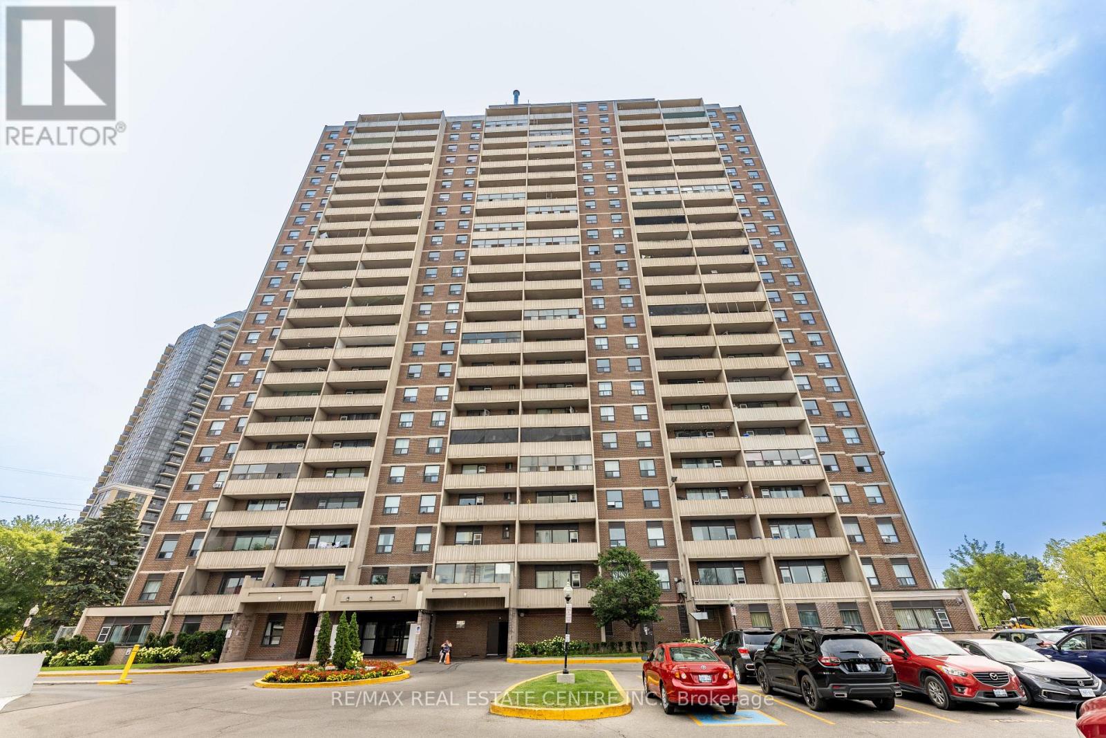 Listing photo of 1009 - 3390 WESTON ROAD