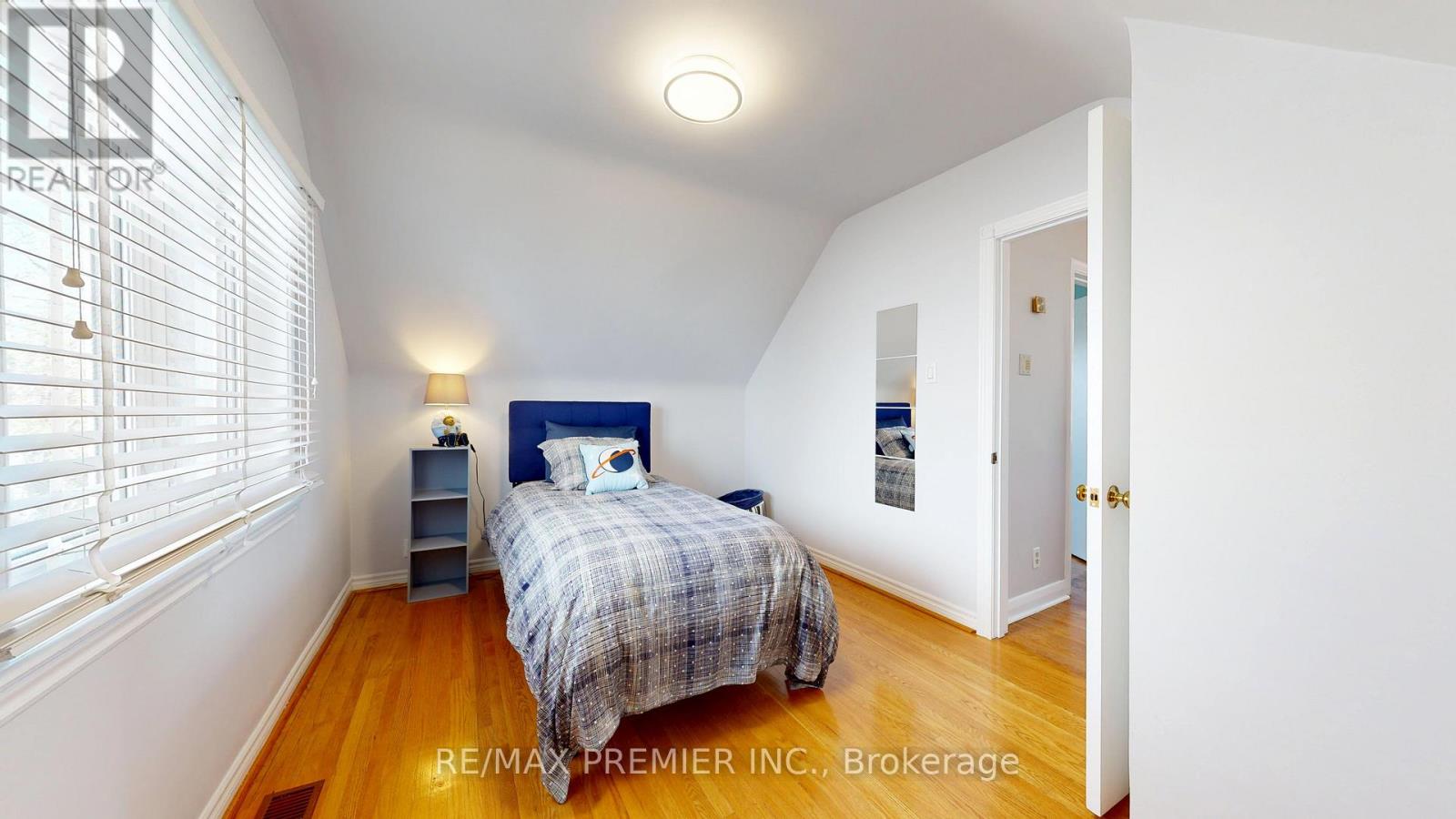 14 BECKETT AVENUE - 32