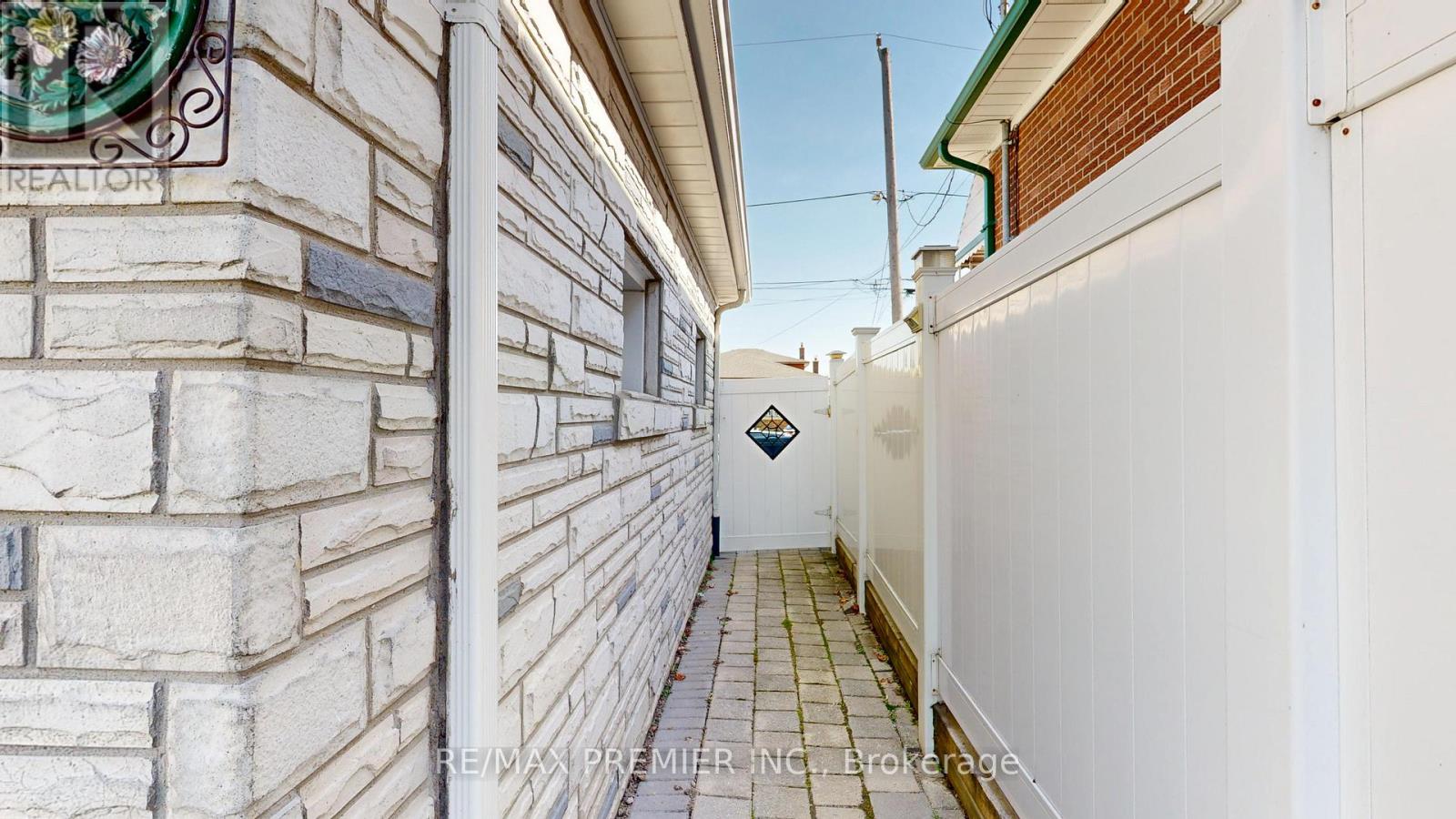 14 BECKETT AVENUE - 43