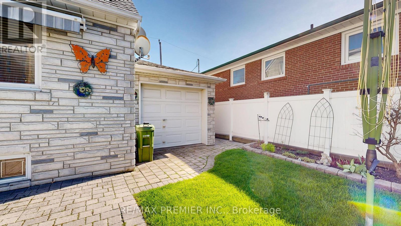 14 BECKETT AVENUE - 44