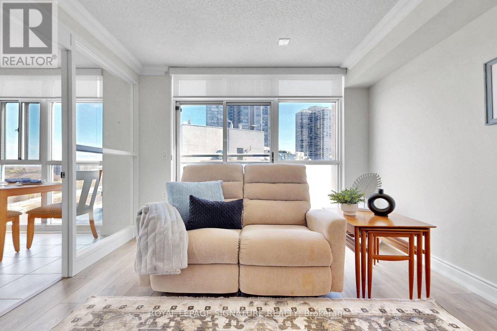 #1609 3 MARINE PARADE DRIVE - 12