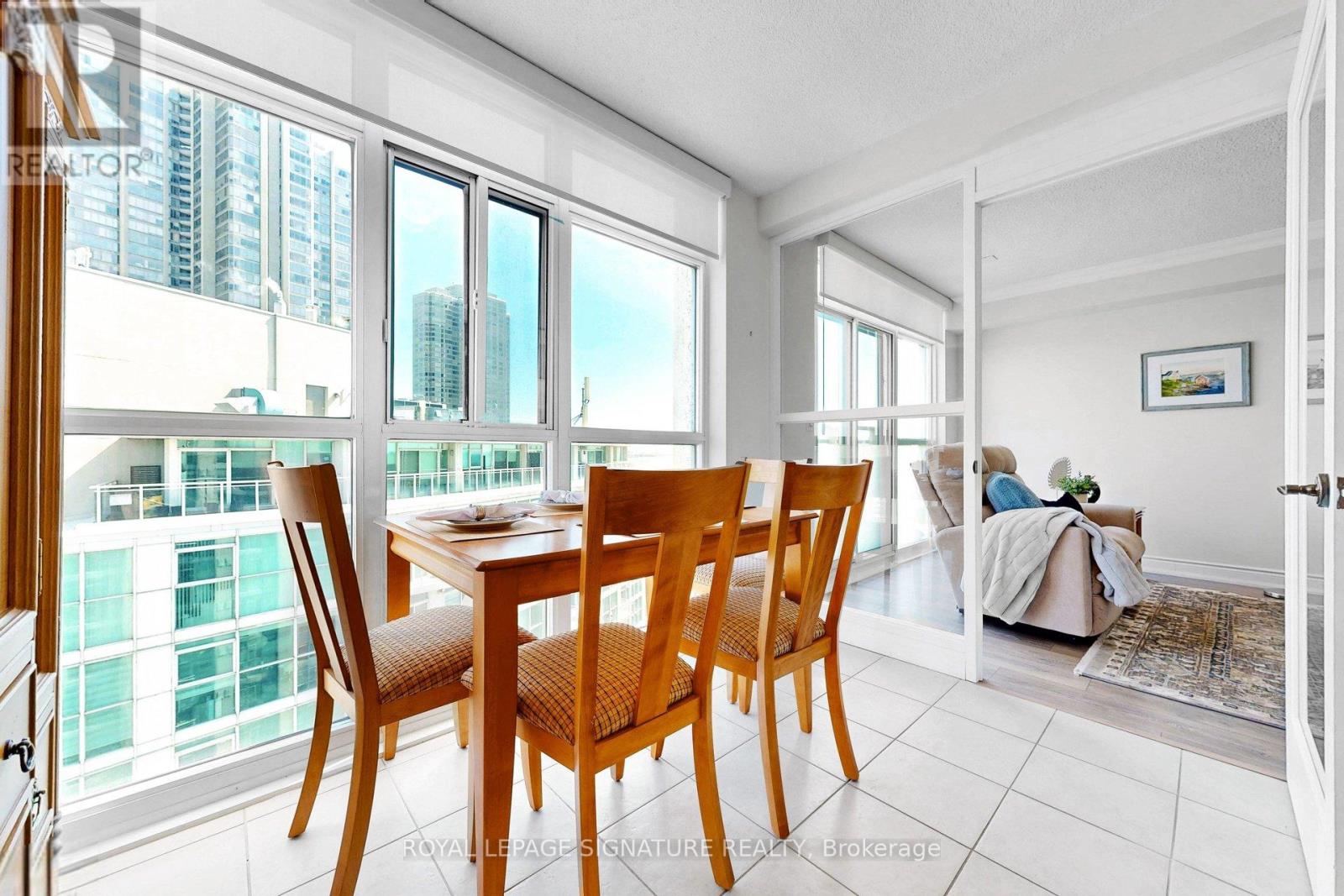 #1609 3 MARINE PARADE DRIVE - 15