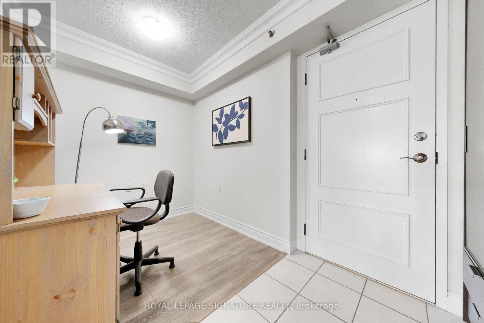 #1609 3 MARINE PARADE DRIVE - 22