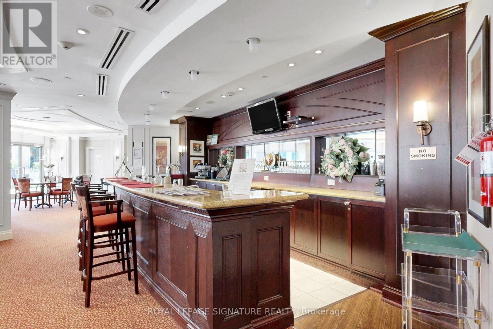 #1609 3 MARINE PARADE DRIVE - 28