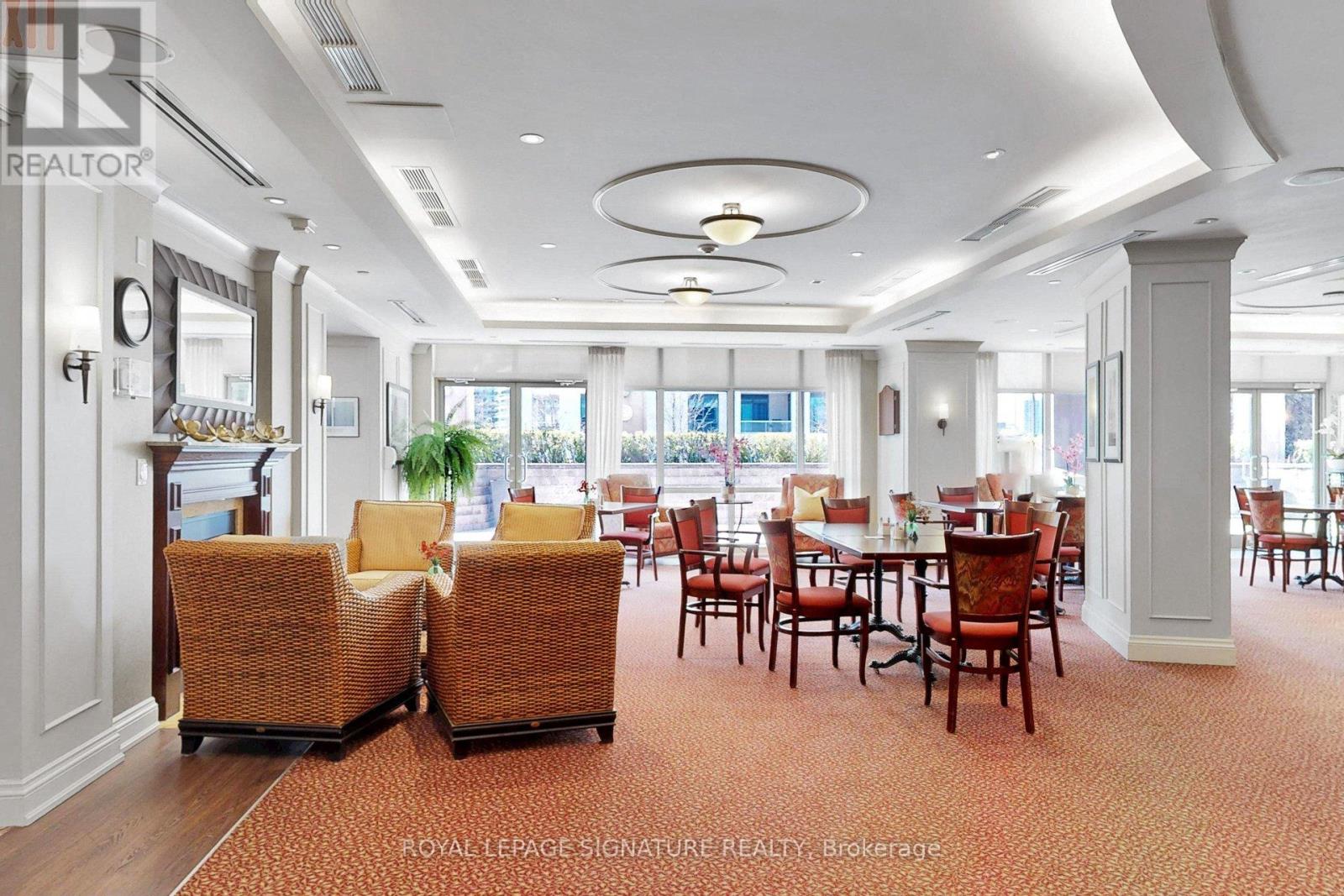 #1609 3 MARINE PARADE DRIVE - 29