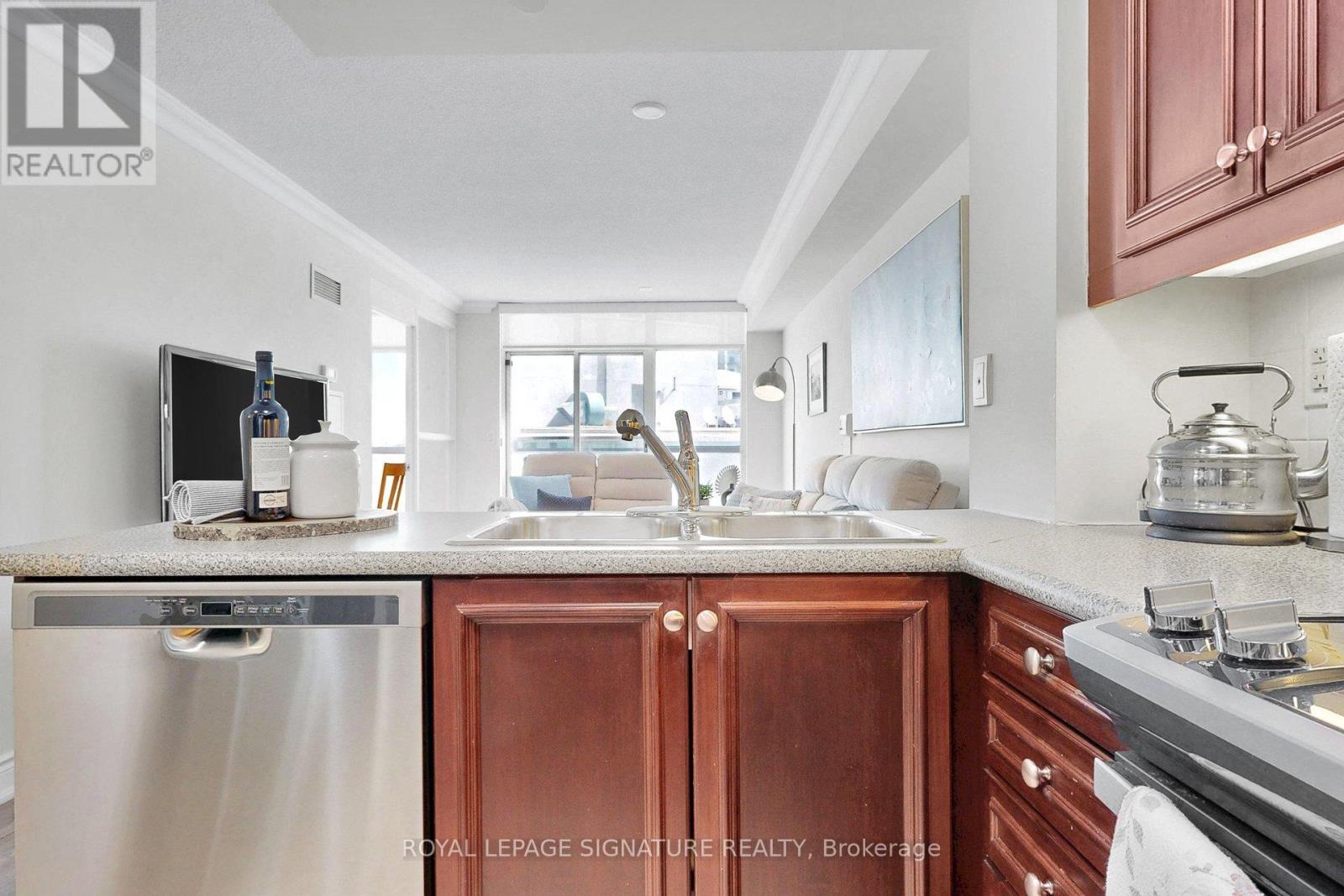 #1609 3 MARINE PARADE DRIVE - 3