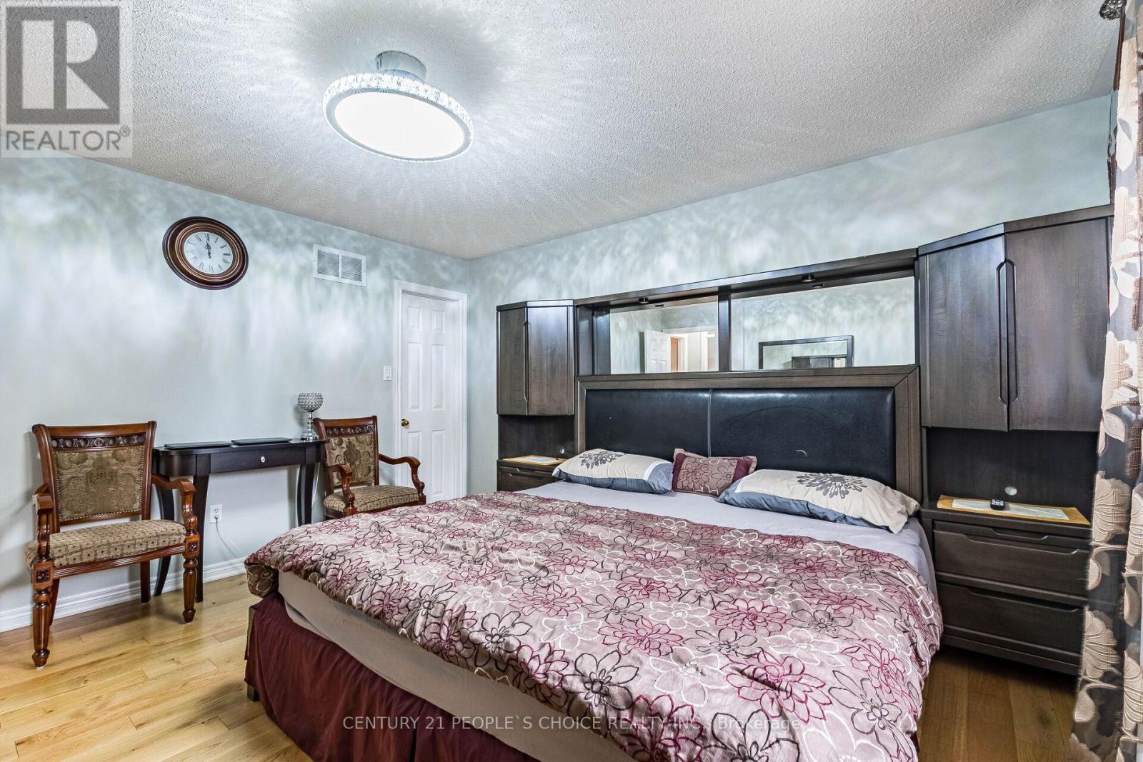 60 RED MAPLE DRIVE - 18