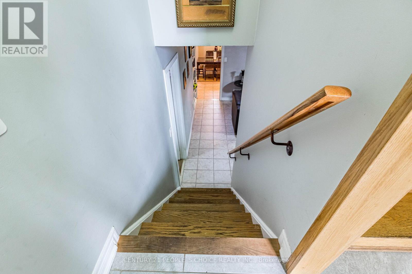 60 RED MAPLE DRIVE - 26