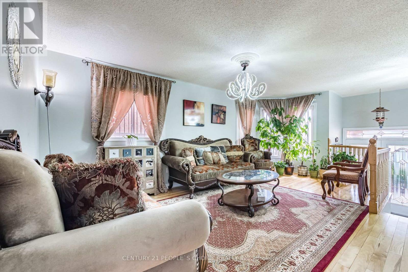 60 RED MAPLE DRIVE - 8