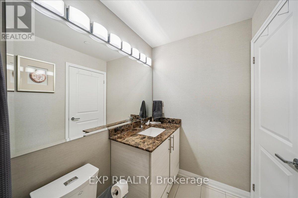 #3404 59 ANNIE CRAIG DRIVE - 29